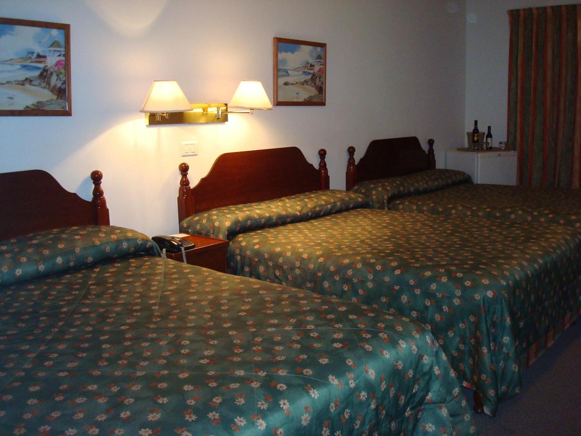 Family Inn Сан Рафаел Екстериор снимка