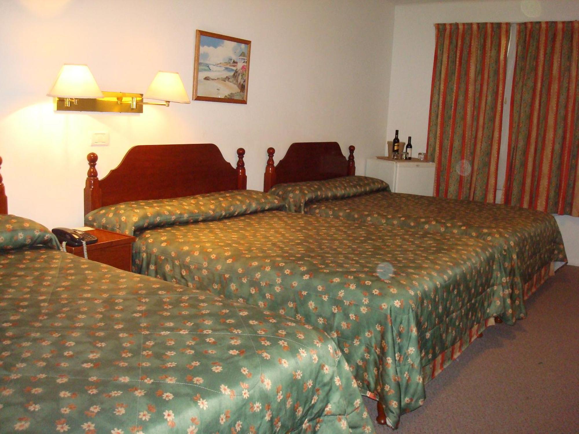 Family Inn Сан Рафаел Екстериор снимка