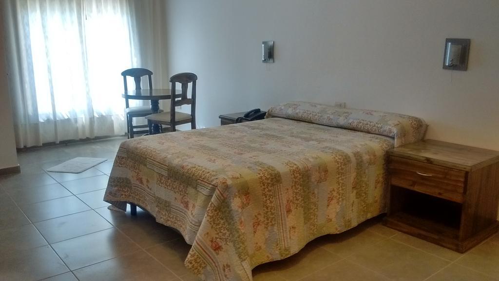 Family Inn Сан Рафаел Екстериор снимка