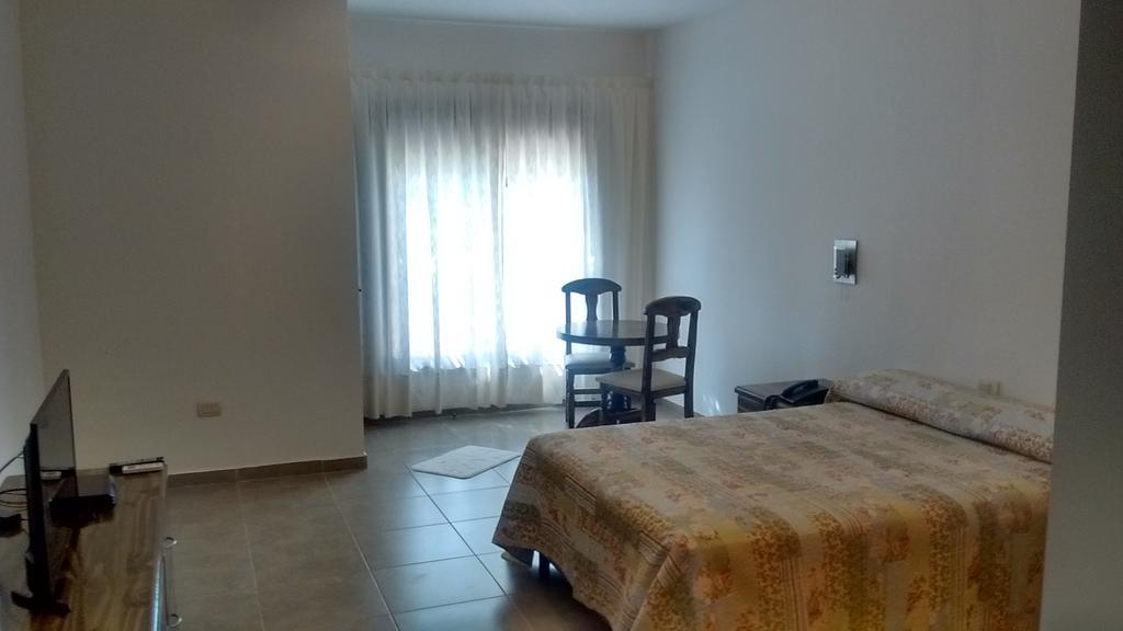 Family Inn Сан Рафаел Екстериор снимка